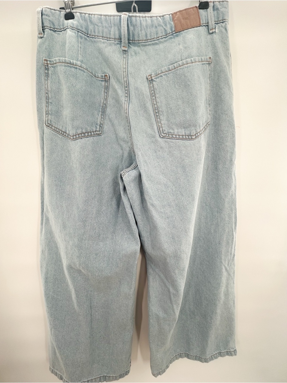 Zara Mid Rise Wide Leg Jeans with Darts Light Blue 30 - Picture 4 of 14